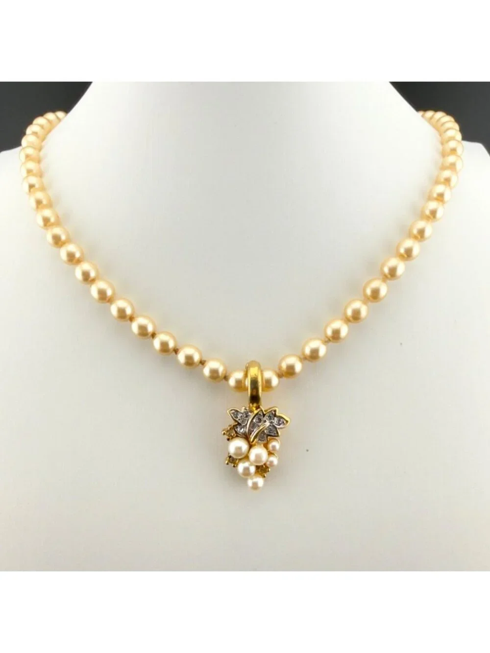 Vintage Faux Pearl Necklace Grape Leaf Rhinestone Pendant 25